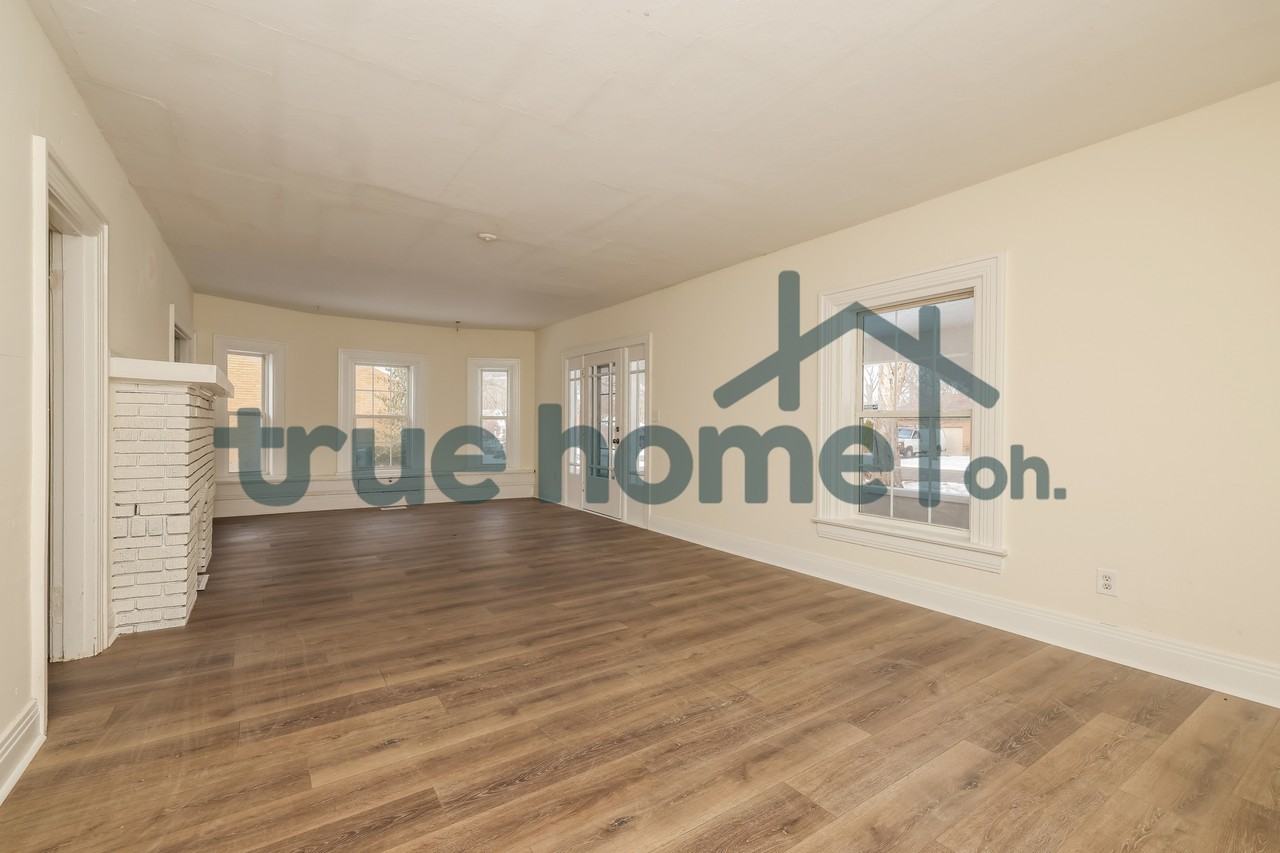 130 Burgess Ave #1 - Photo 4 of 15