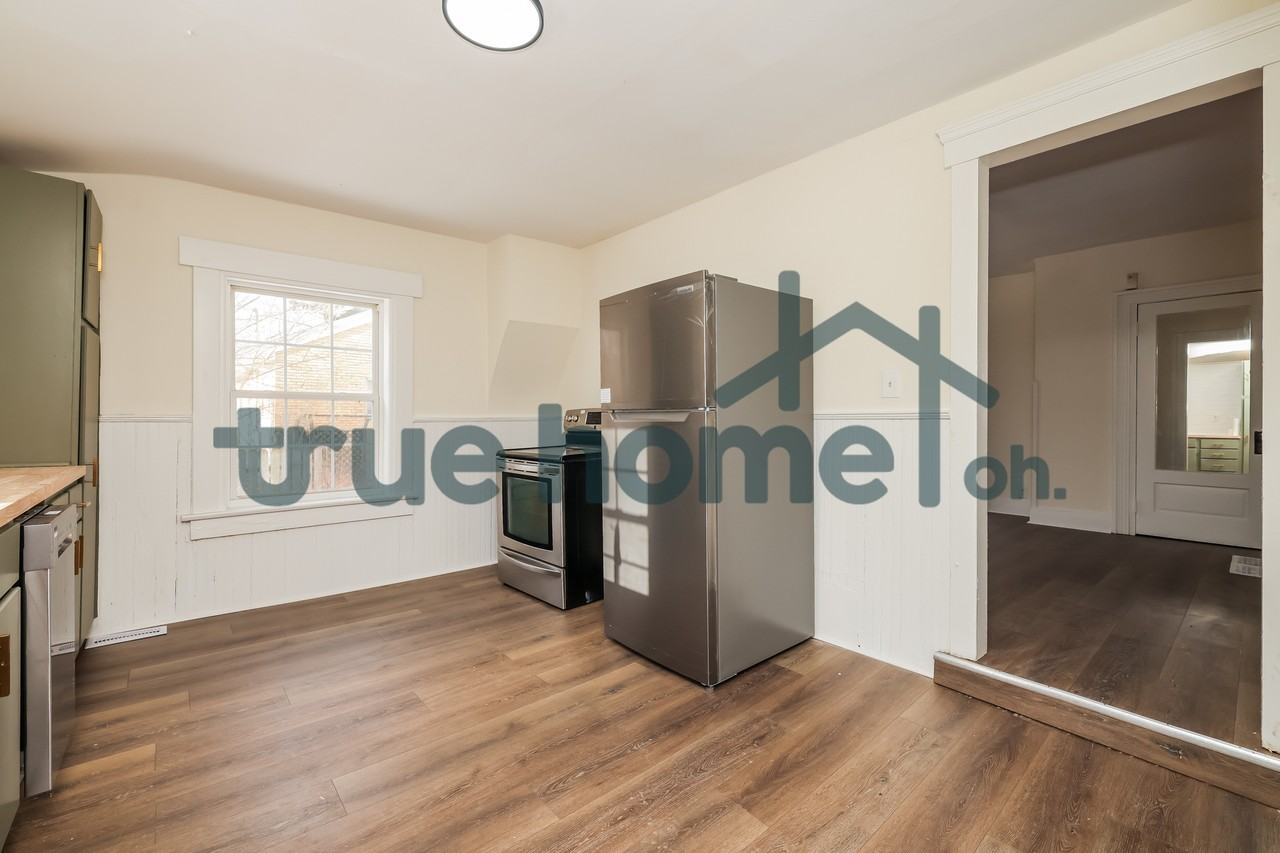 130 Burgess Ave #1 - Photo 5 of 15