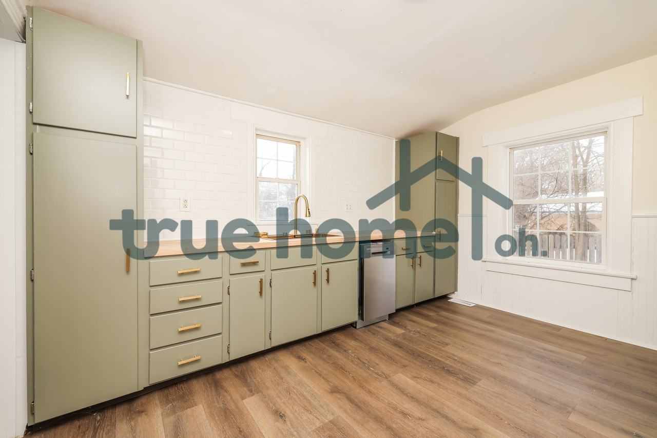 130 Burgess Ave #1 - Photo 6 of 15