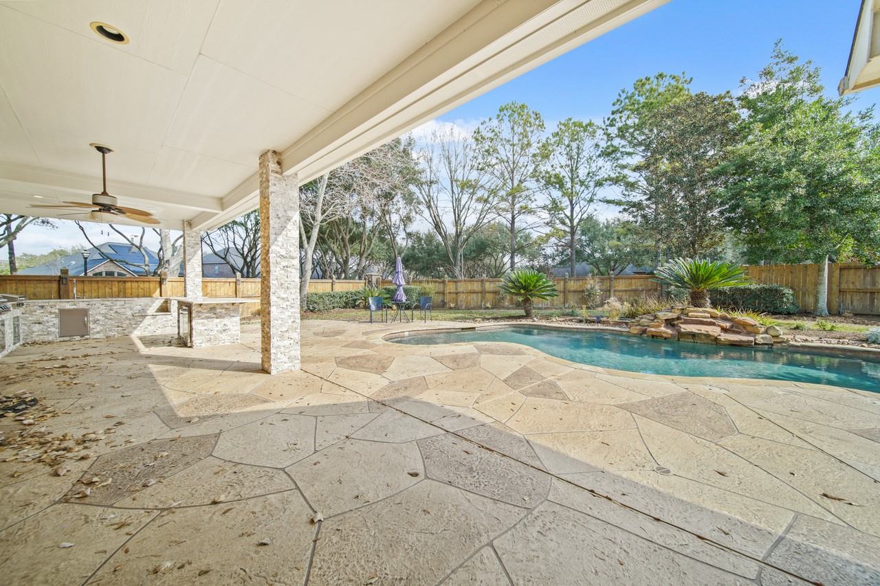 6403 Middlelake Ct #1 - Photo 7 of 35