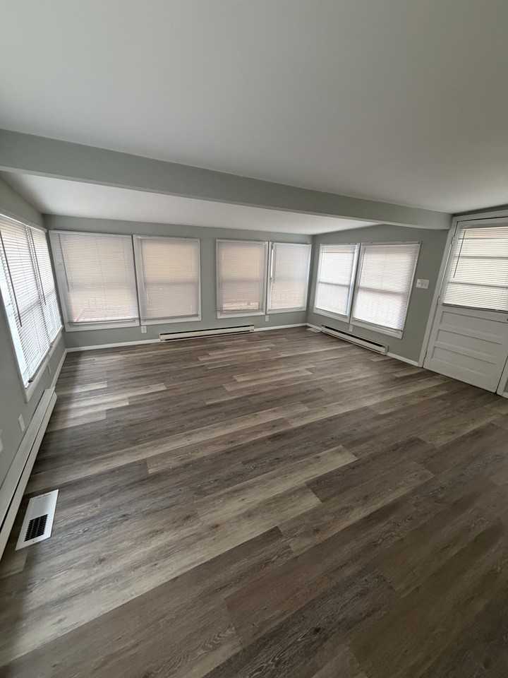 30554 Cannon Dr #1 - Photo 4 of 14