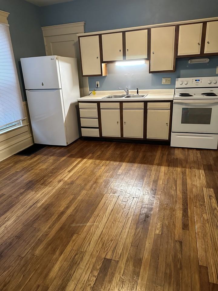 76 N 5th St #A - Photo 3 of 6