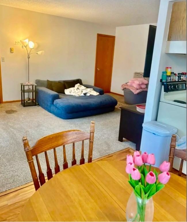 2610 N 21st St #1 - Photo 4 of 9