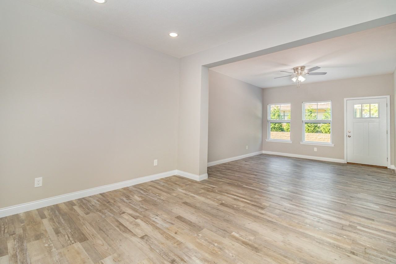 5559 Limaburg RoadUnit 3 #5559-3 - Photo 5 of 28