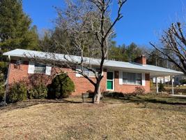 featured image of 8 Oakland St #1