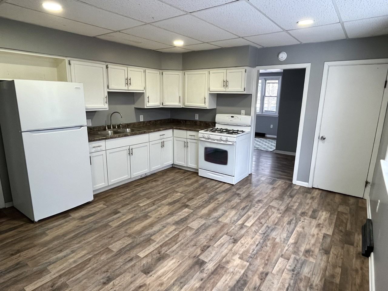 315 Oak Ave Se #1 - Photo 2 of 11