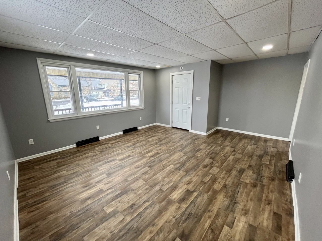 315 Oak Ave Se #1 - Photo 4 of 11