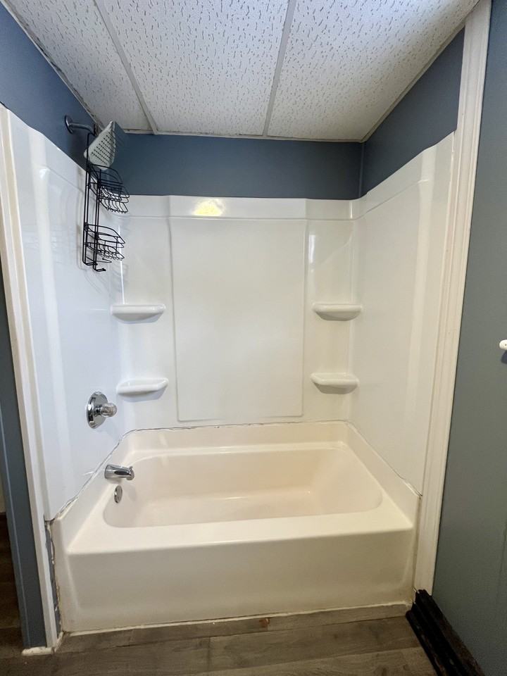 315 Oak Ave Se #1 - Photo 7 of 11