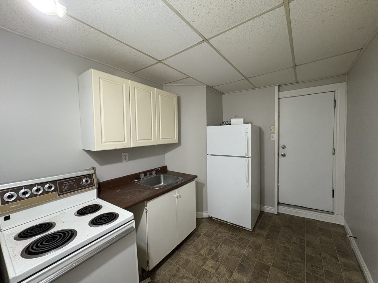 238 B - 238 Princess Street #238B - Photo 2 of 10