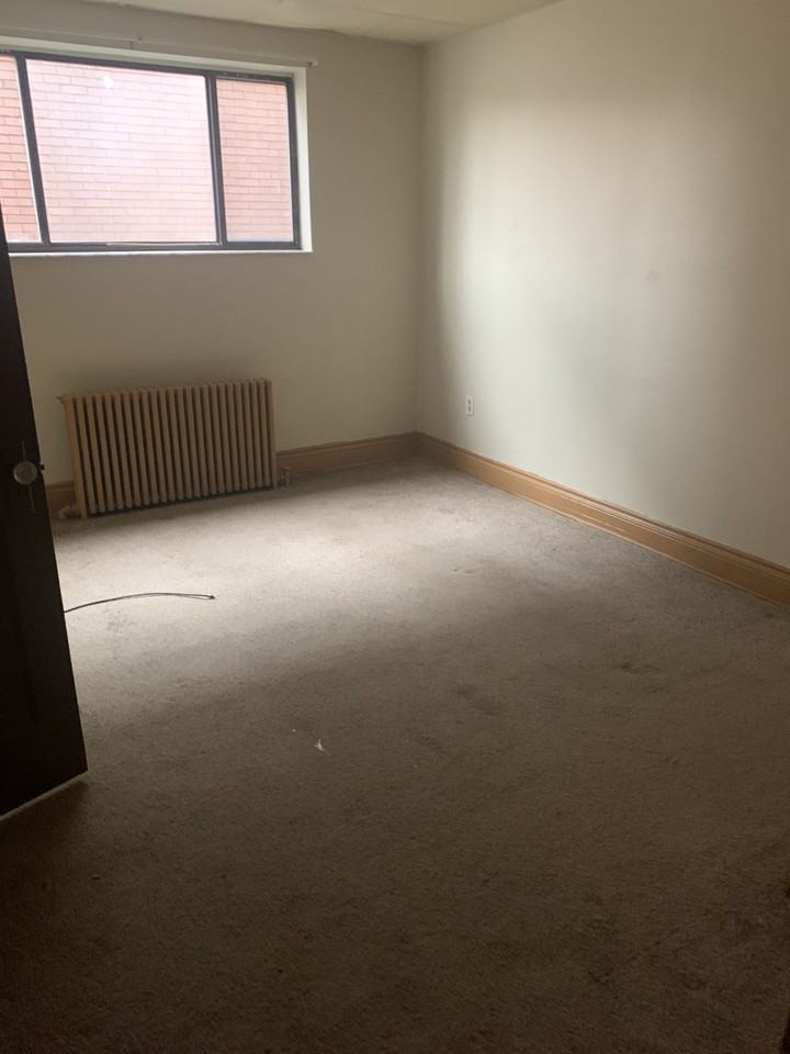 429 Kenmawr Ave #429-2 - Photo 2 of 4