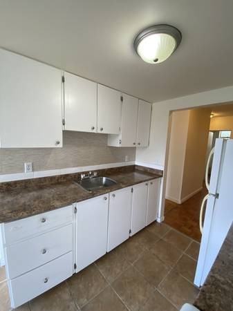 951 Cedar St #B12 - Photo 3 of 22