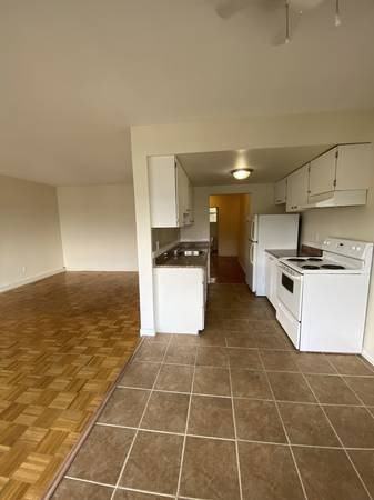 951 Cedar St #B12 - Photo 5 of 22