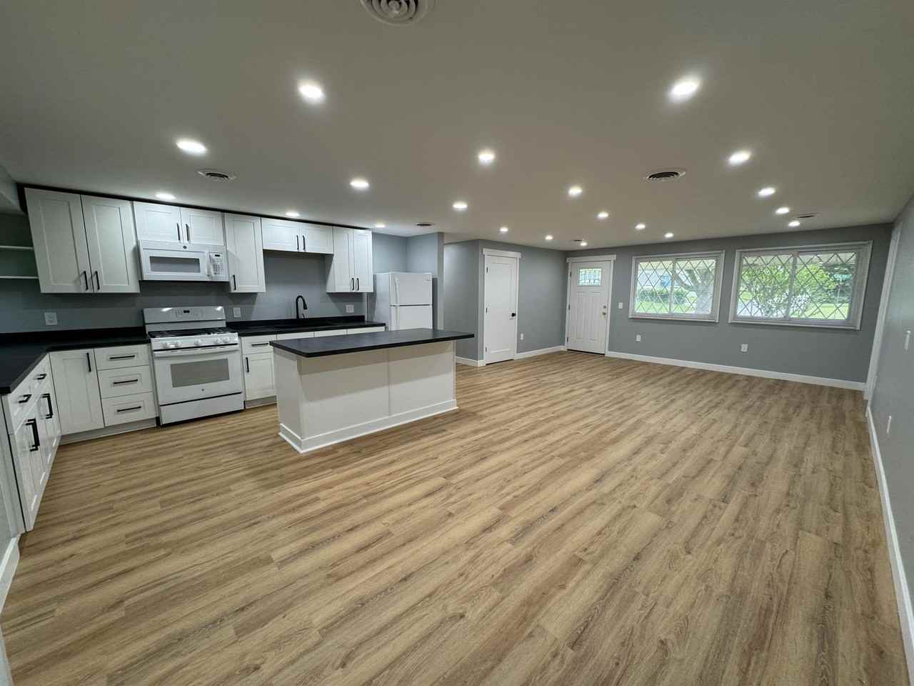 62 Golden Rod Ln #1 - Photo 3 of 12