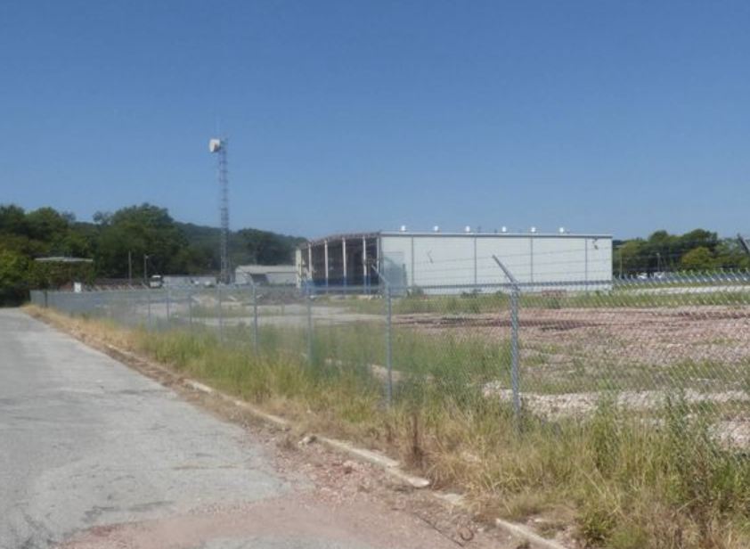 308 Noble St #1 - Photo 3 of 3