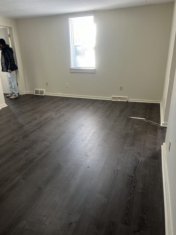 2326 School St #1 - Photo 4 of 6