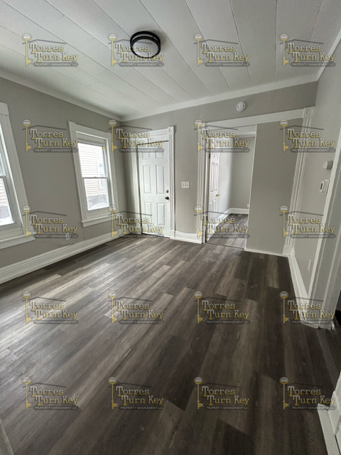 124 7th St #DN - Photo 2 of 7