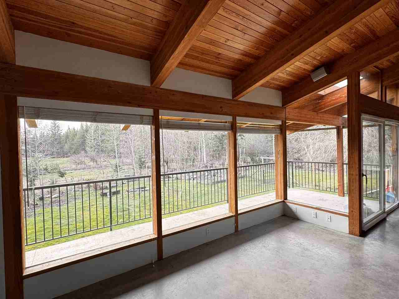 1425 Benzon Cres #3MAIN - Photo 4 of 17