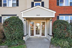 featured image of 3065 Patrick Henry Dr #1