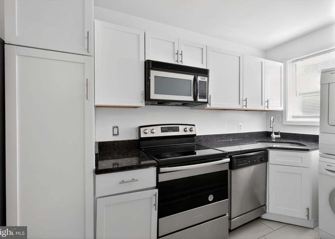 3065 Patrick Henry Dr #1 - Photo 3 of 11