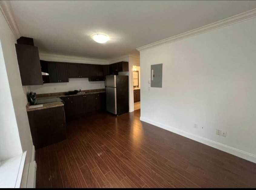 5933 128A StreetLaneway House #2 - Photo 4 of 7