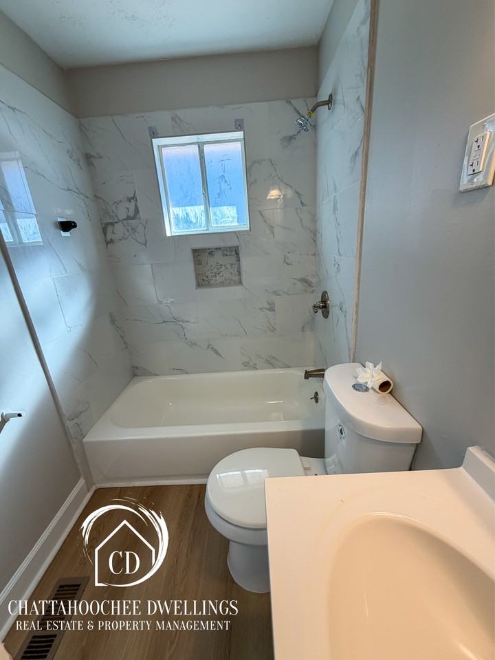 4564 Moline Ave #1 - Photo 4 of 8