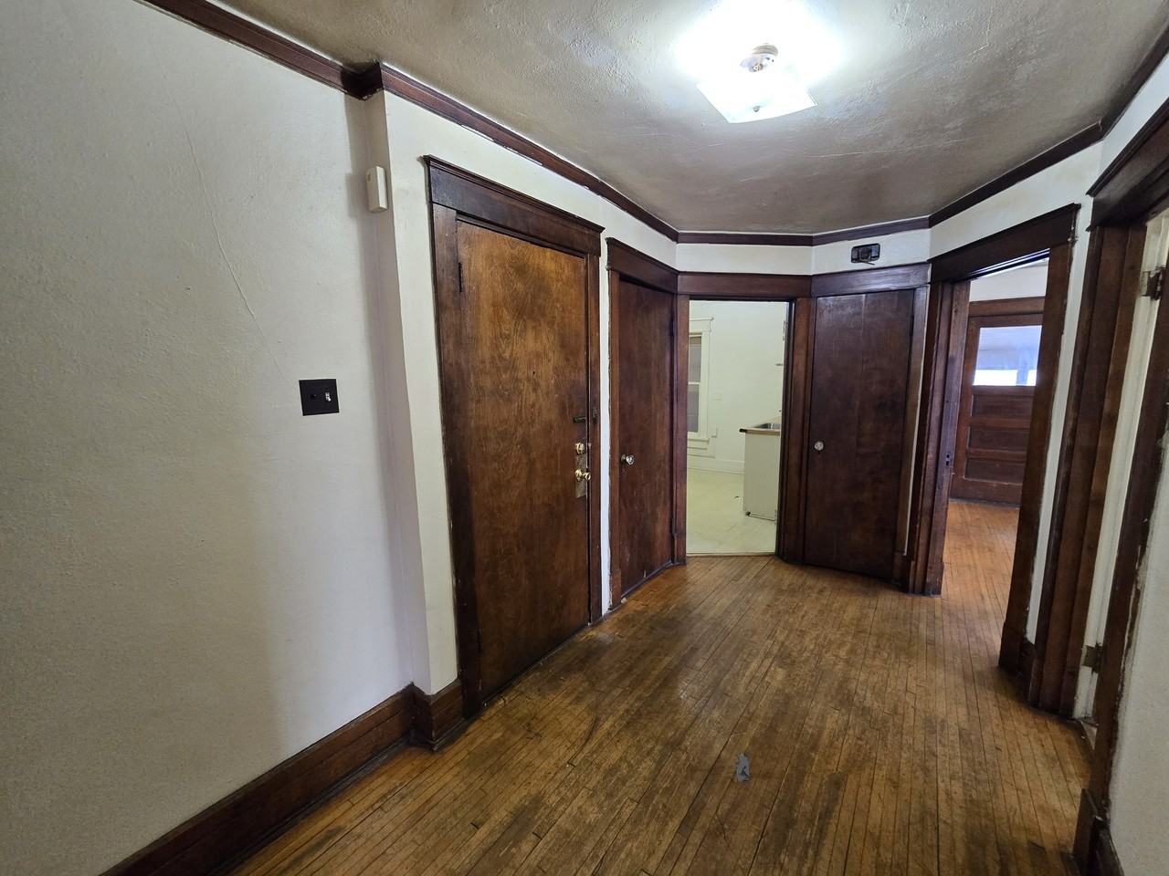 118 1/2 Harrison St #1 - Photo 7 of 22