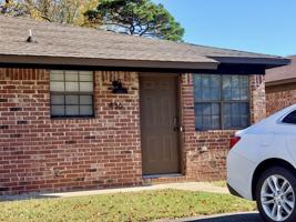 featured image of 436 Helen St #1