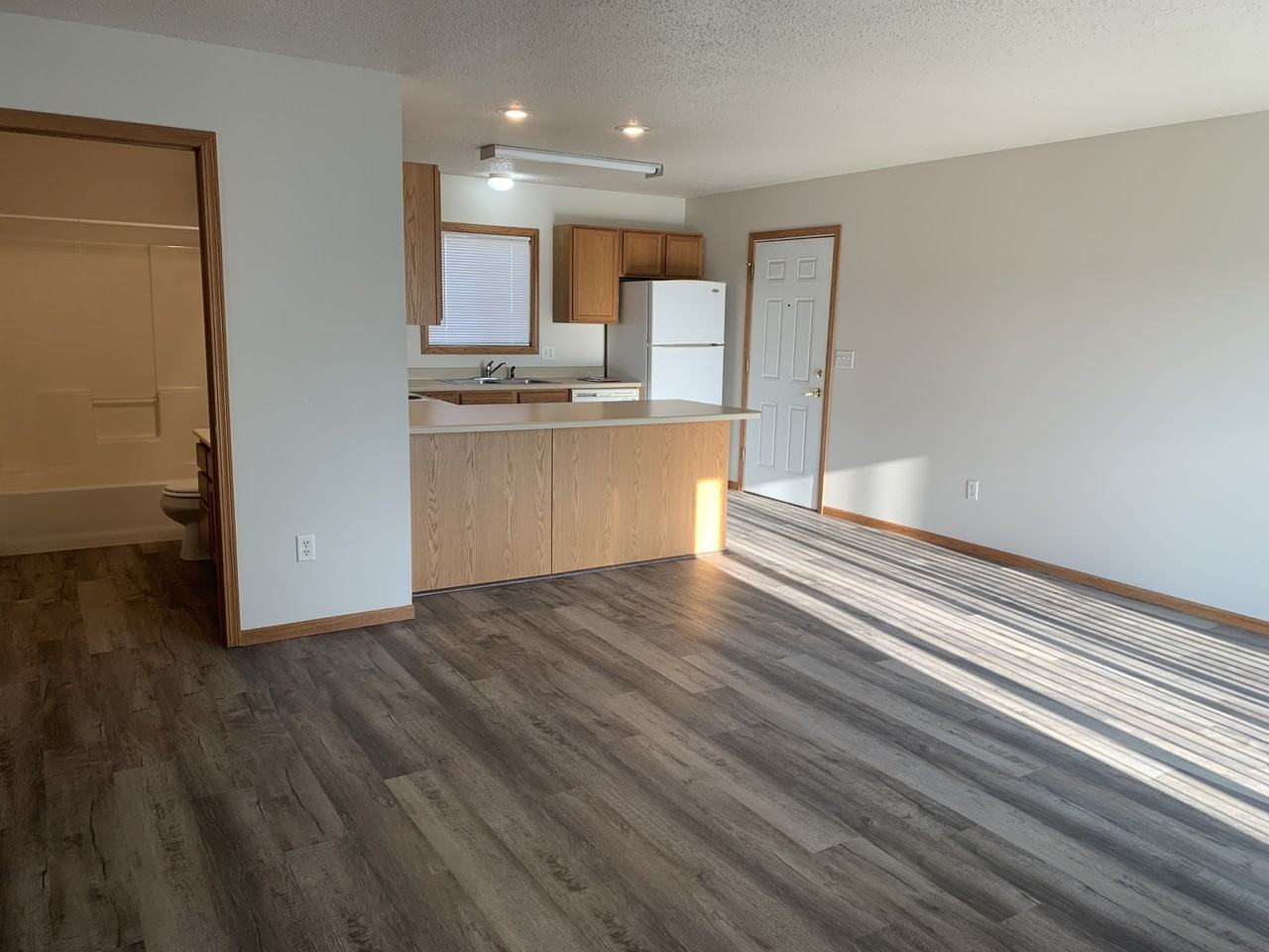 1114 Cornell St #102 - Photo 3 of 27