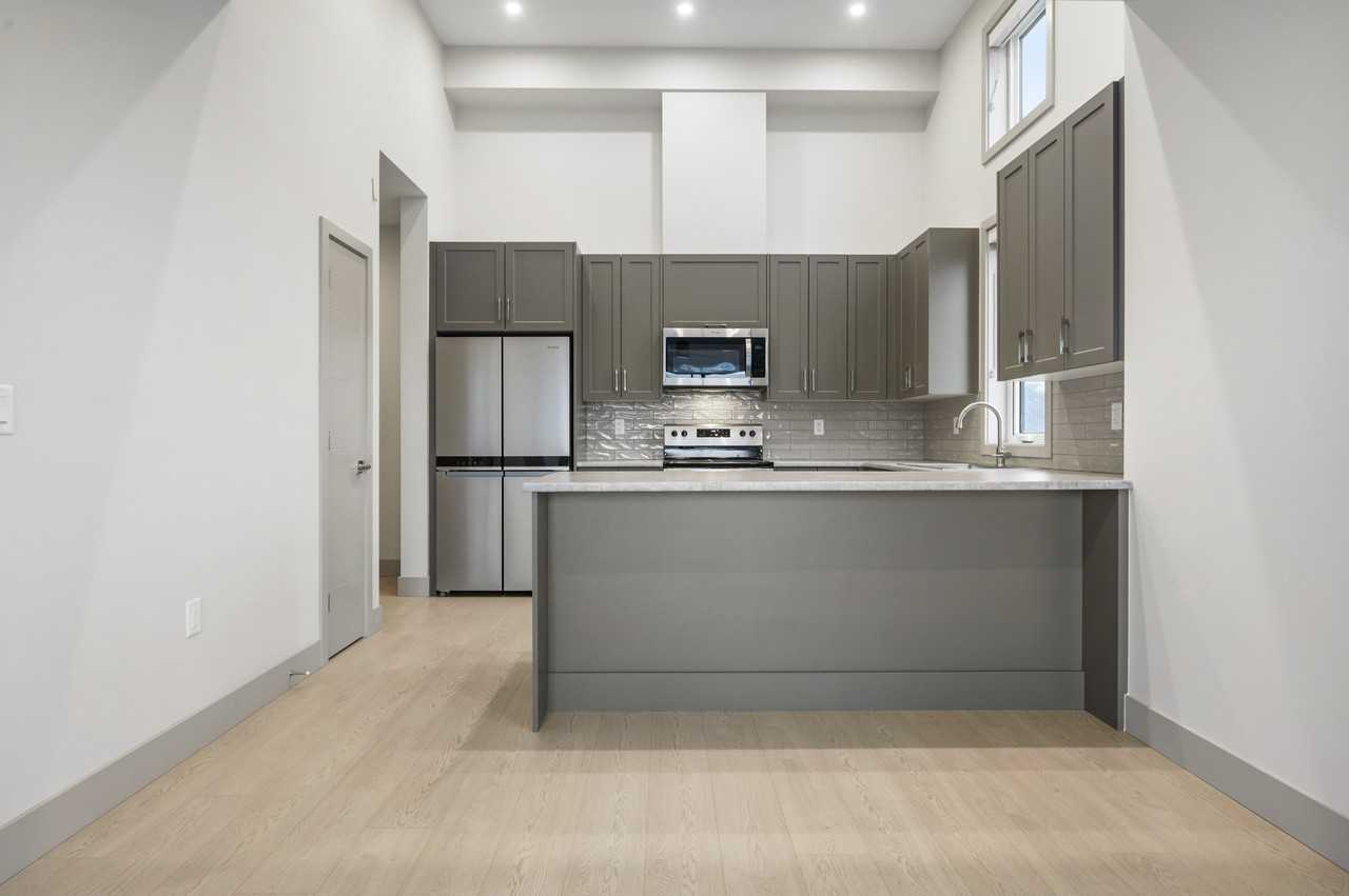 45547 Apartment - Photo 2 of 9