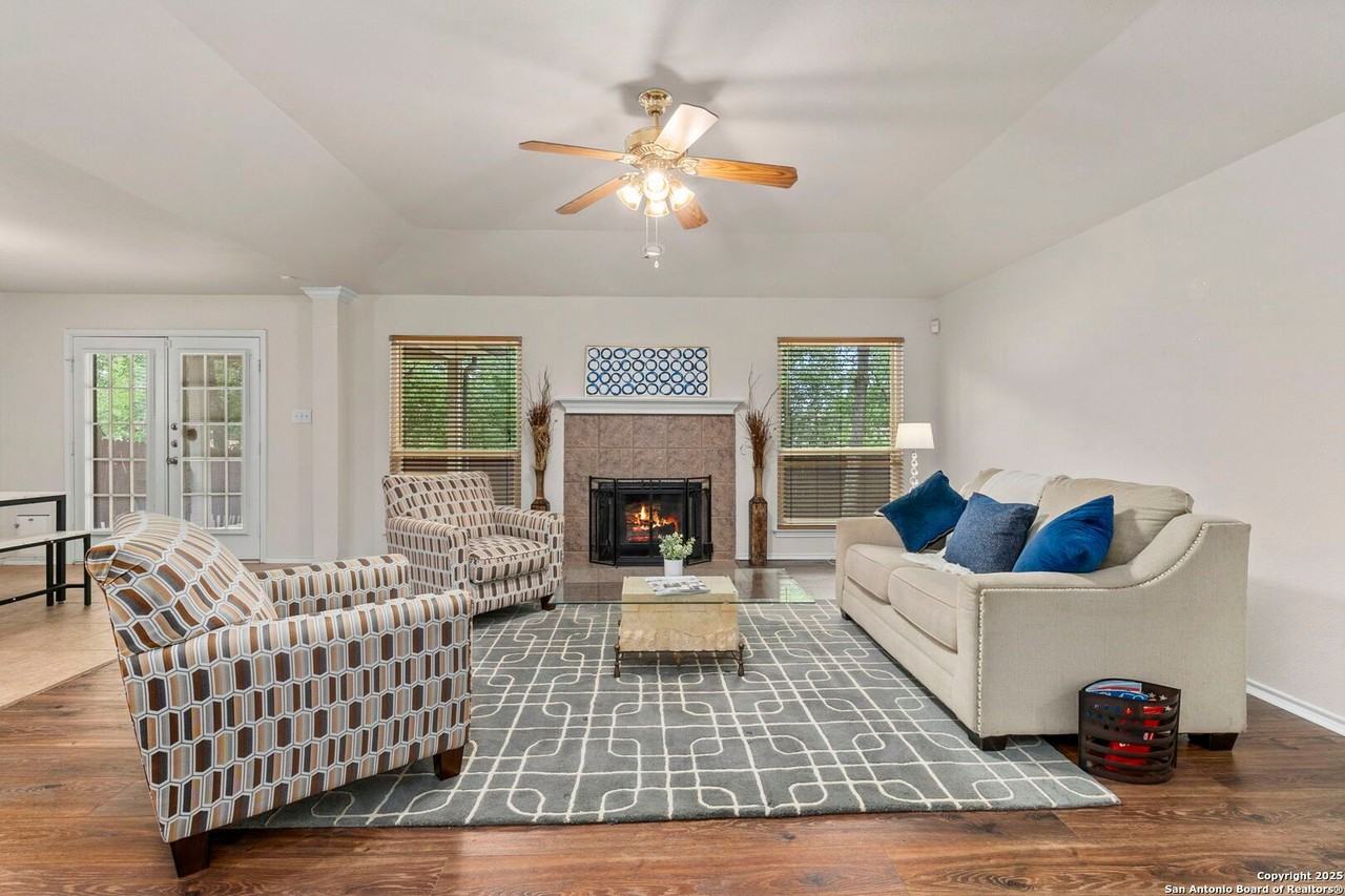 15311 Spring Rock - Photo 4 of 32