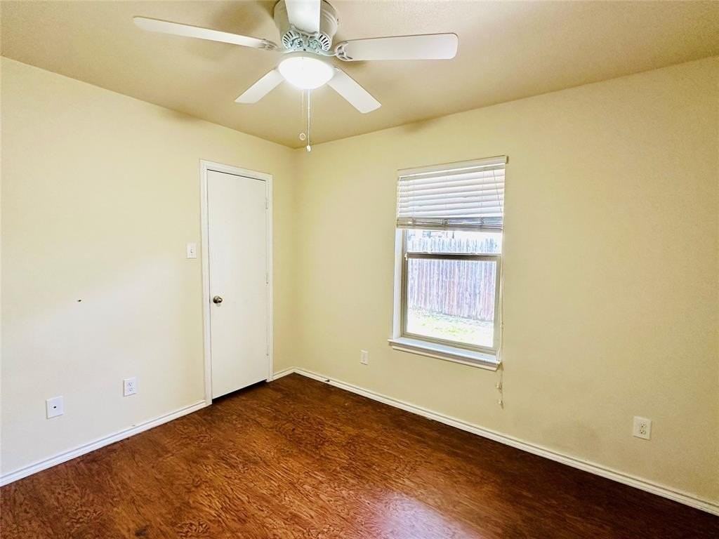 414 Oxford Loop - Photo 7 of 11