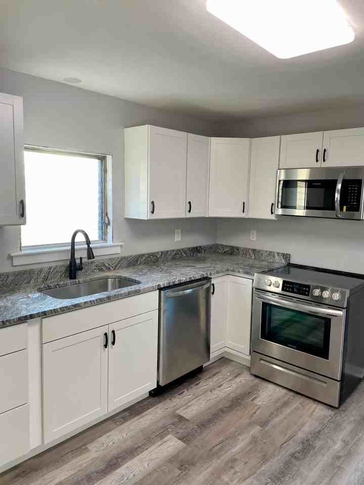 11 N Colonial Dr #1 - Photo 4 of 19