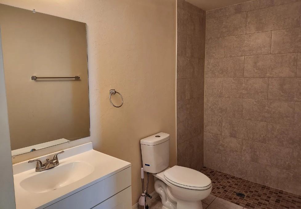 926 Se 6th Ct #926 - Photo 7 of 9