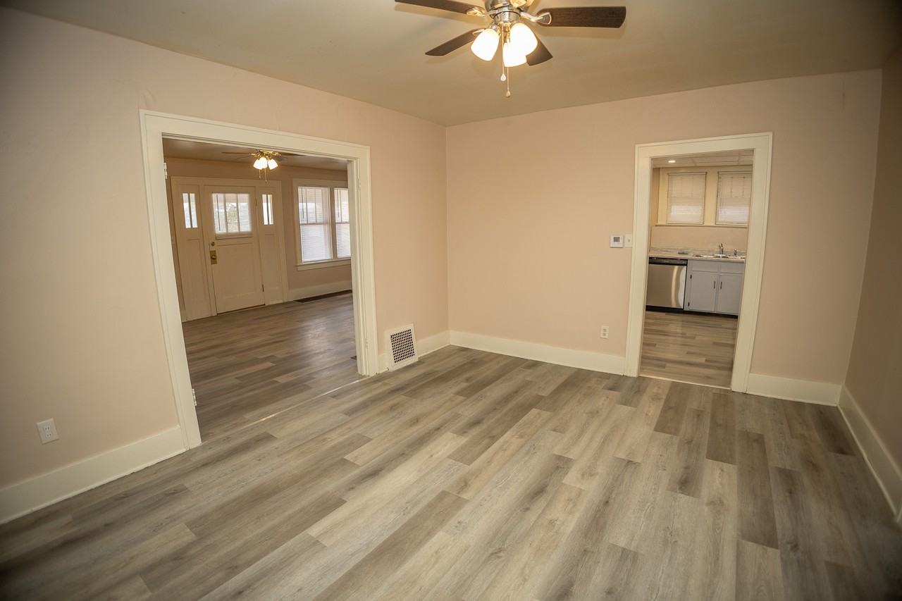 927 E Dunklin St #1 - Photo 2 of 33