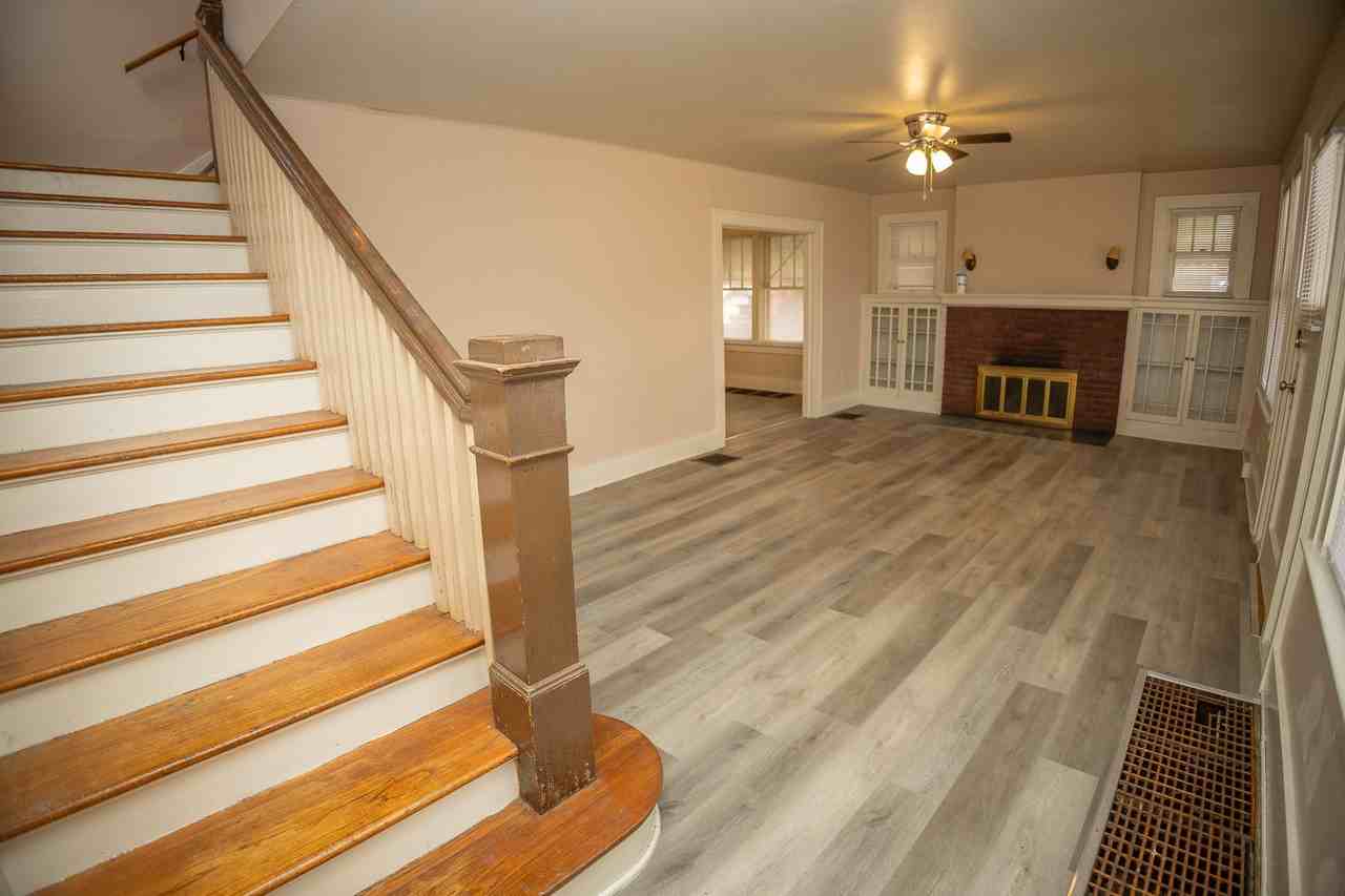 927 E Dunklin St #1 - Photo 5 of 33