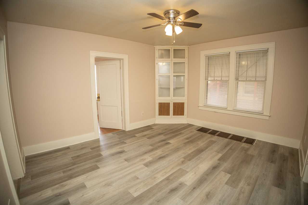 927 E Dunklin St #1 - Photo 7 of 33