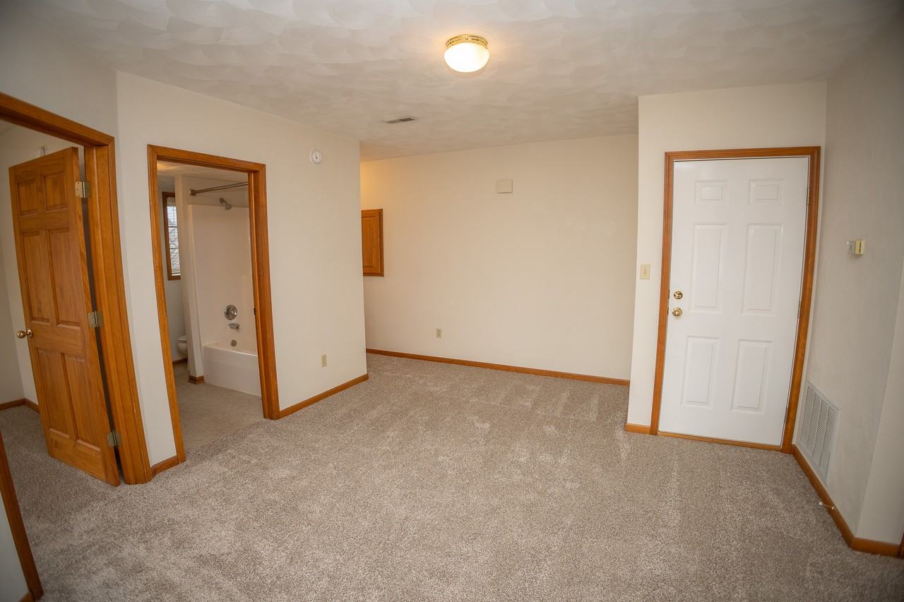 201 W McCarty - 4 #4 - Photo 2 of 19