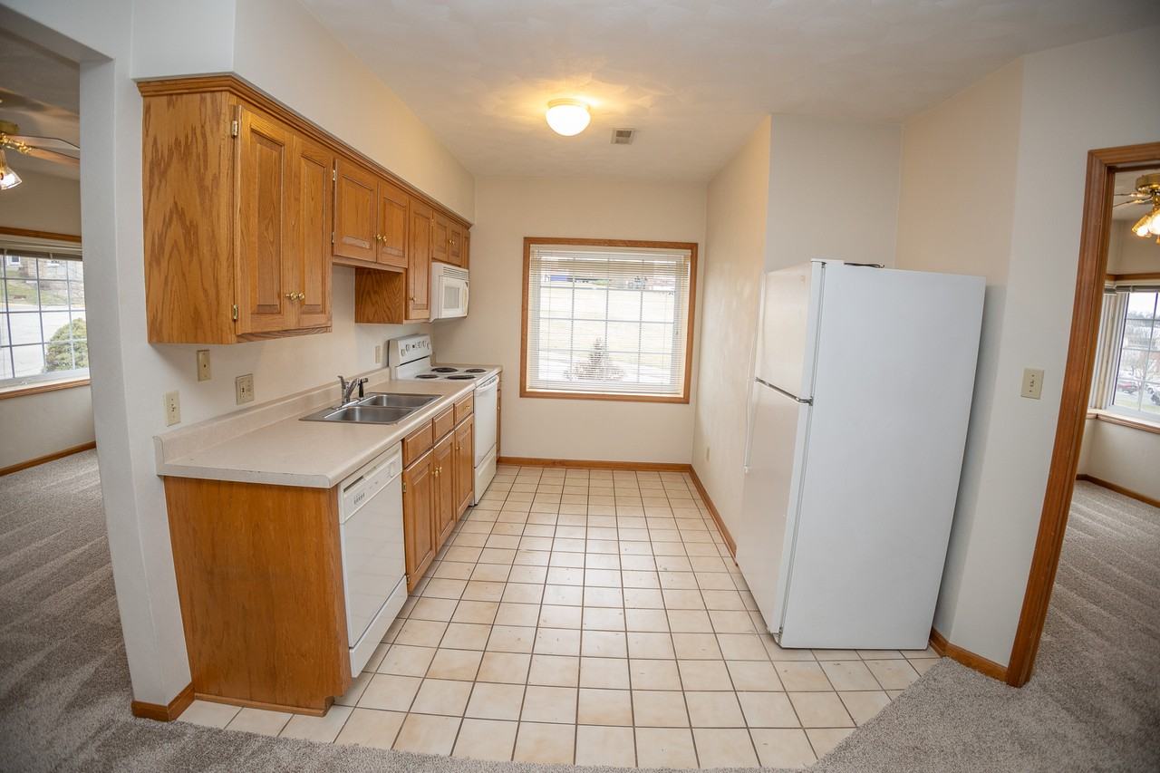 201 W McCarty - 4 #4 - Photo 4 of 19