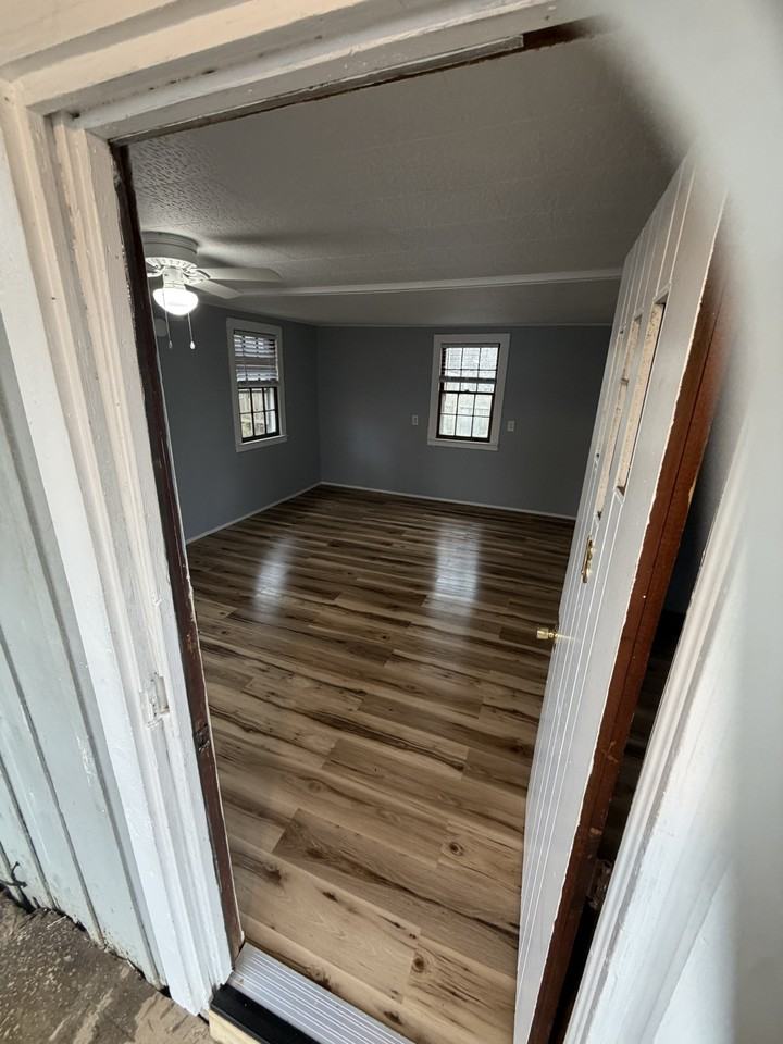 1507 Greenville Hwy #1 - Photo 4 of 10