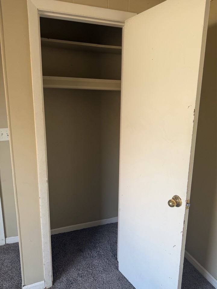 319 W Washington St #2 - Photo 2 of 16