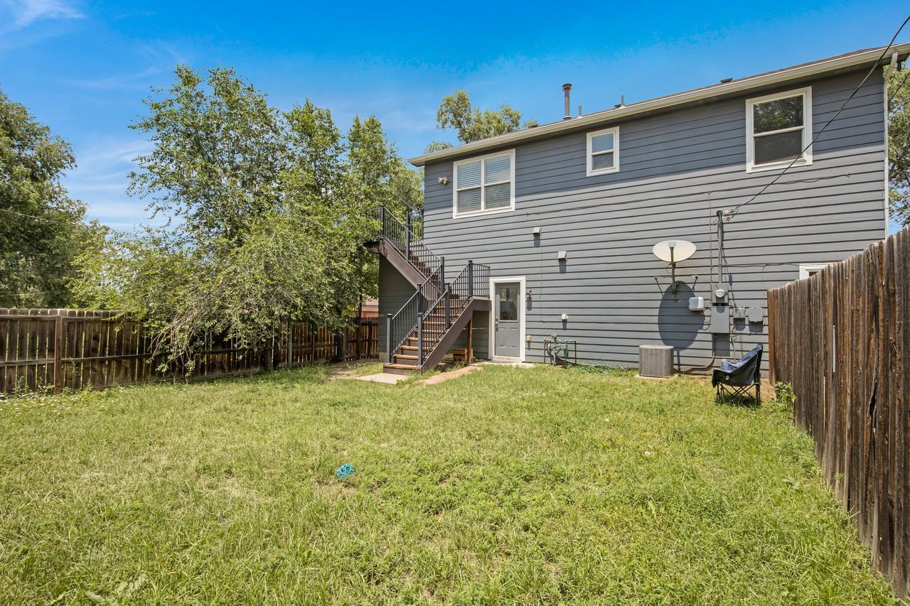 944 E Moreno Ave #1 - Photo 3 of 10