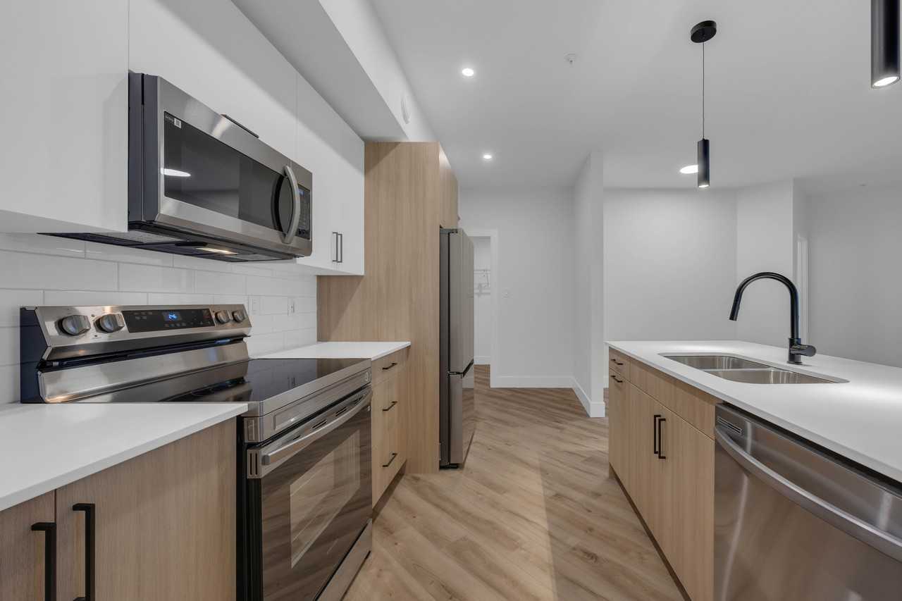 1035 Melanson Rd #207