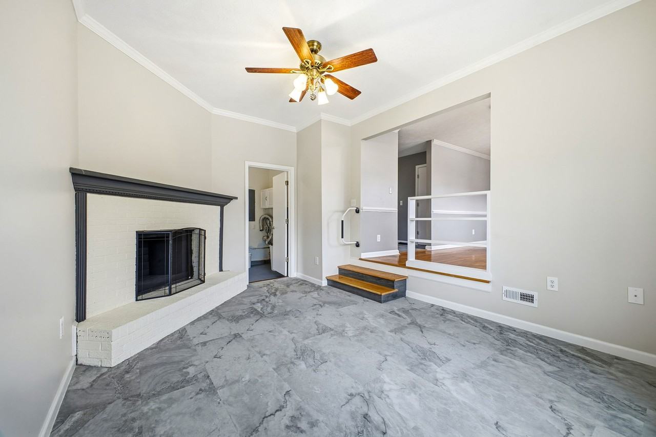 122 Hidalgo Dr #1 - Photo 5 of 19