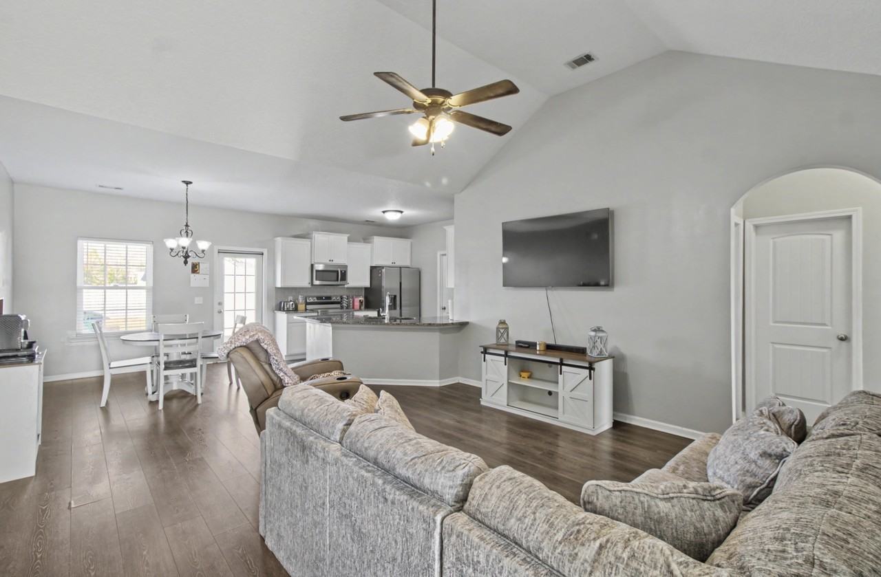 56 Avondale Dr Ne #1 - Photo 2 of 22