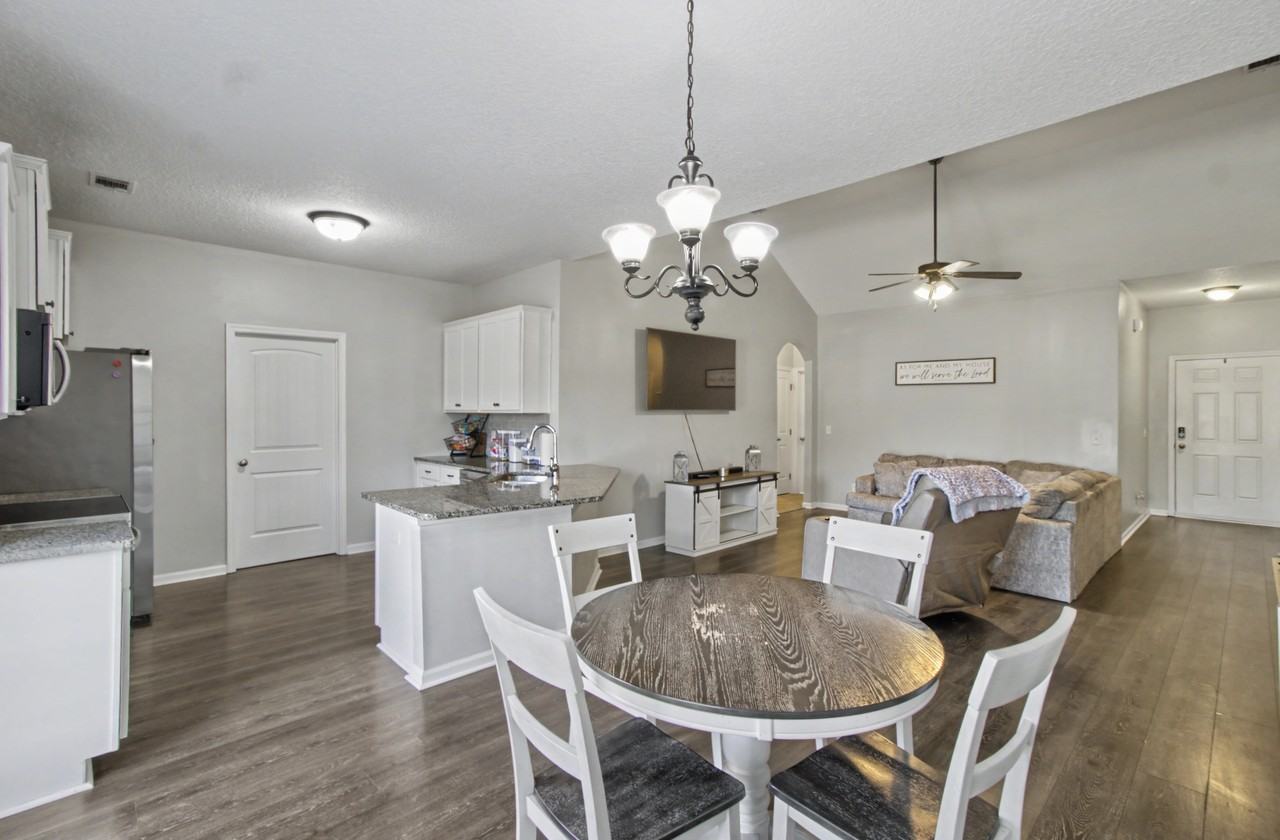 56 Avondale Dr Ne #1 - Photo 4 of 22