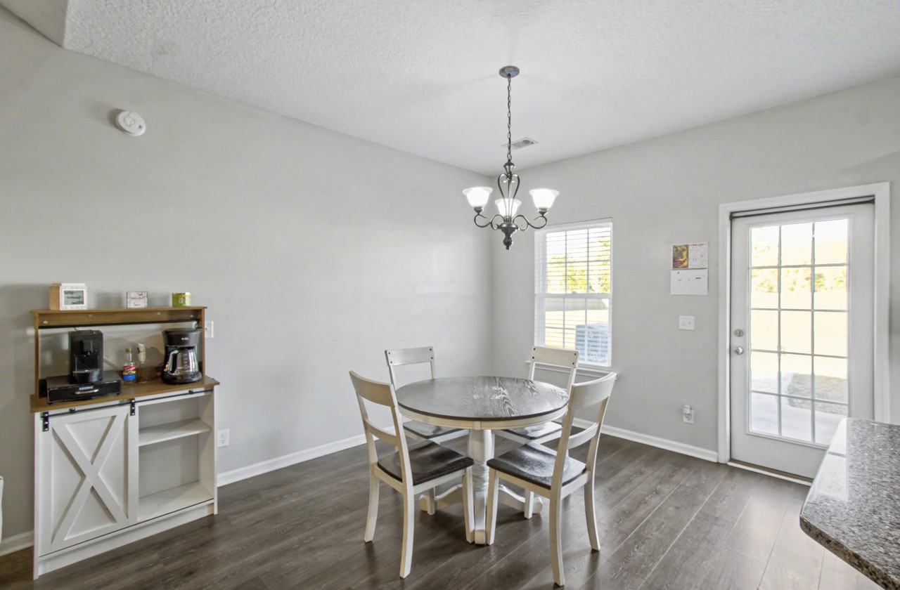 56 Avondale Dr Ne #1 - Photo 5 of 22