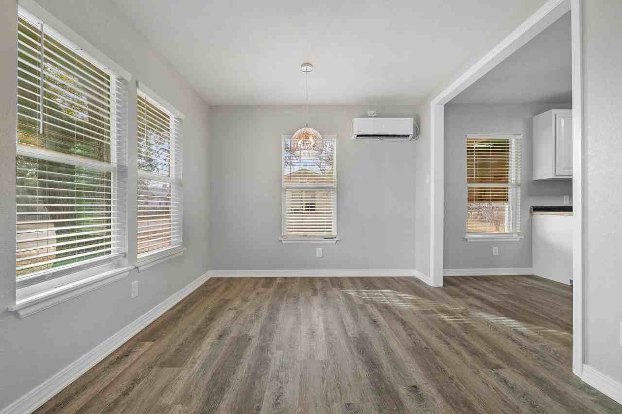 502 22nd St #1 - Photo 6 of 20