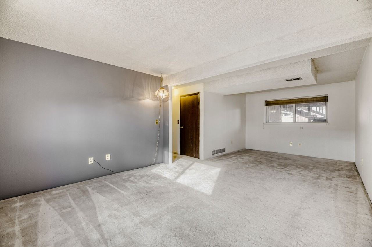 5943 Culebra Ct - Photo 3 of 17