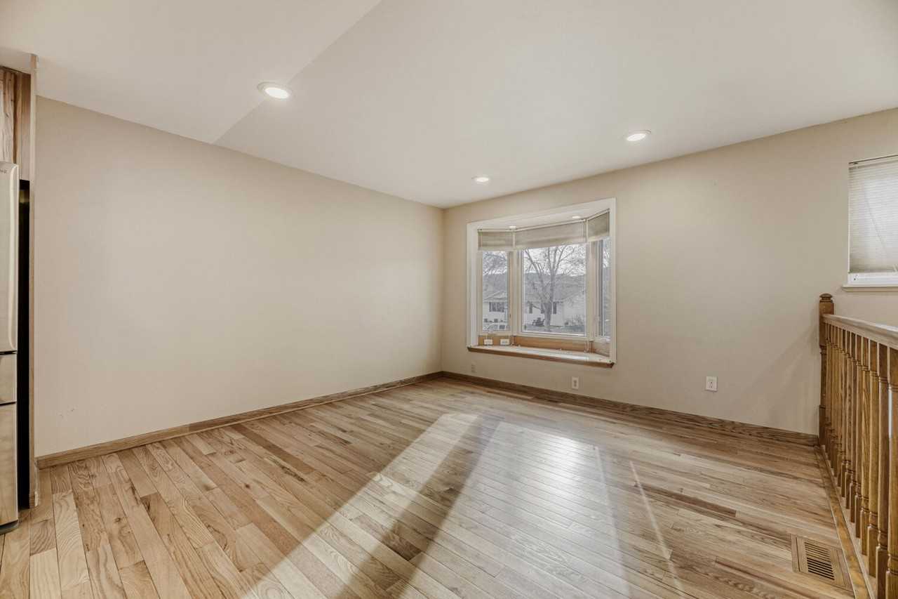 5943 Culebra Ct - Photo 6 of 17