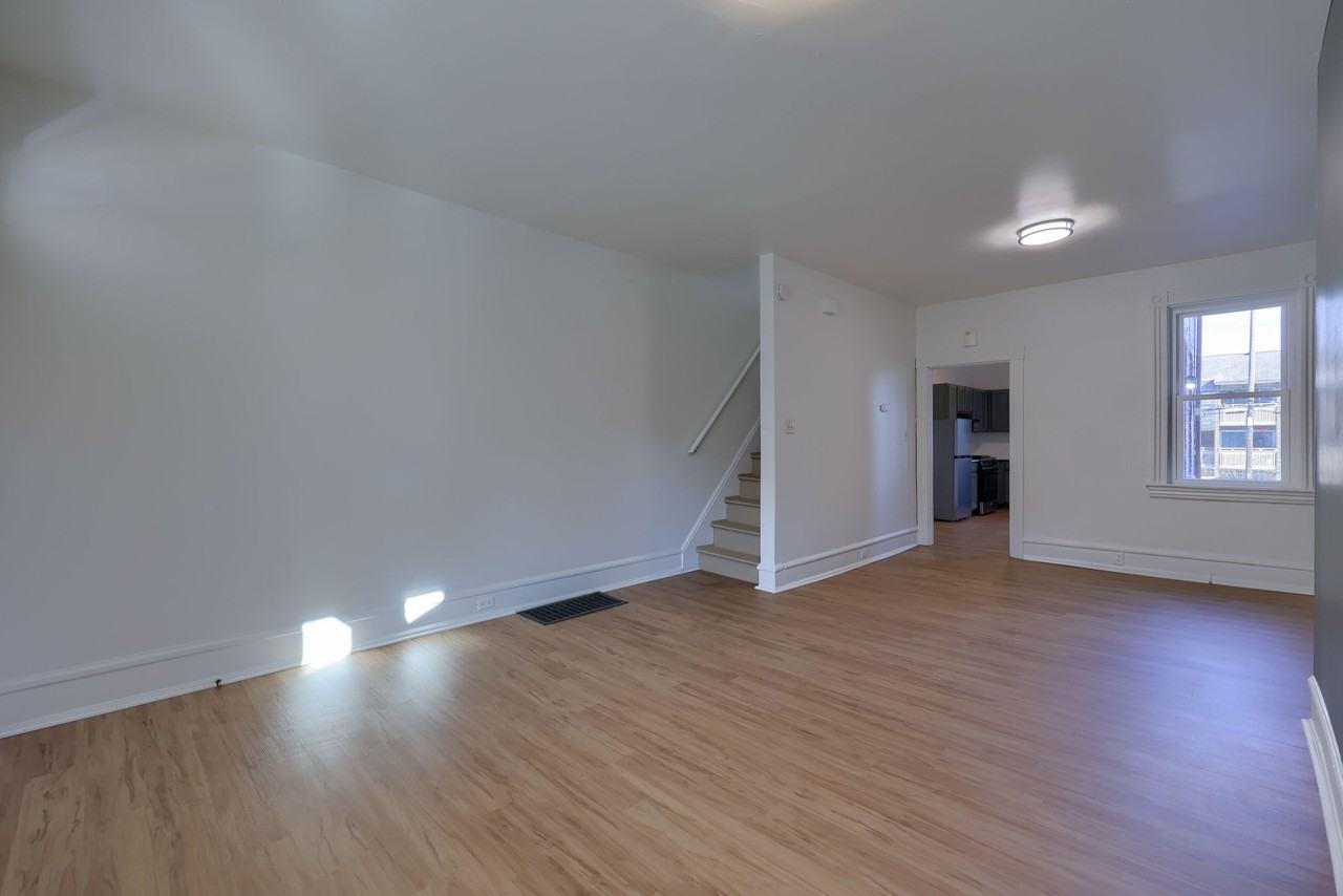 227 S Ann St #1 - Photo 3 of 30